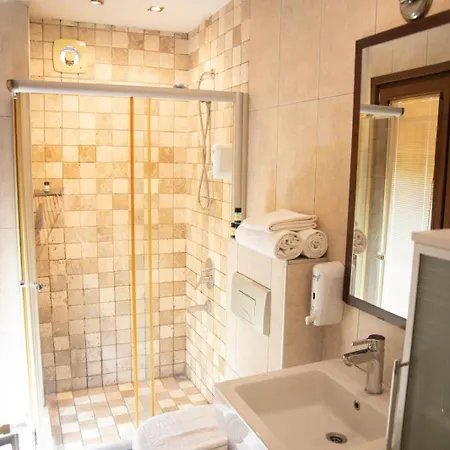 The Hera Hotell